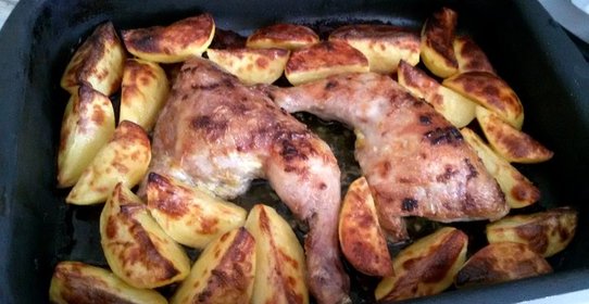 Куриные бедра с картошкой