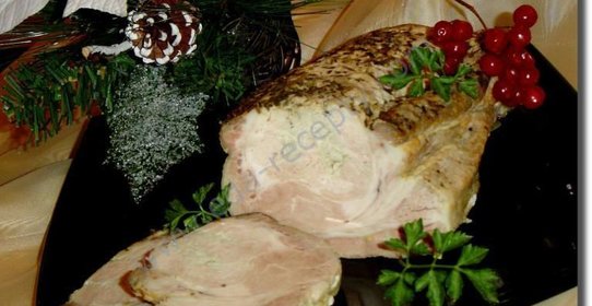 Запеченная свинина на луковой подушке