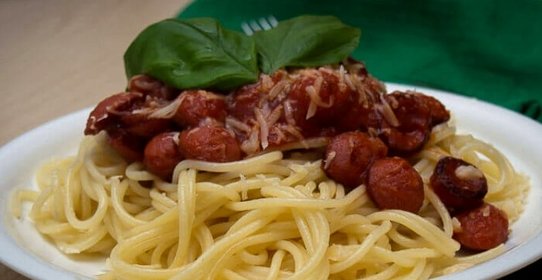 Паста с копчеными колбасками