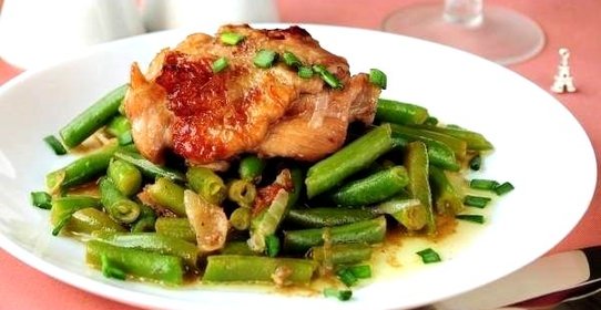 Курица в меду с зеленой фасолью