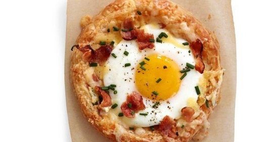 Завтрак в хлебе за 30 минут