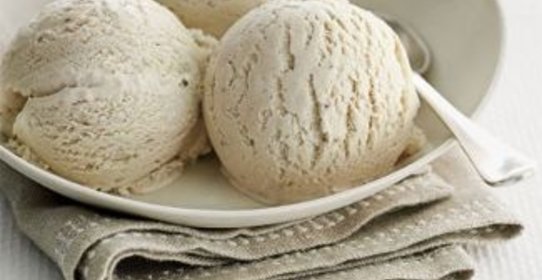 Копченый лосось на содовом хлебе с тимьяном и розмарином