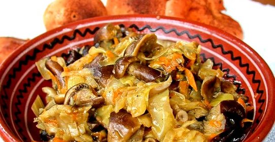 Солянка из опят с капустой