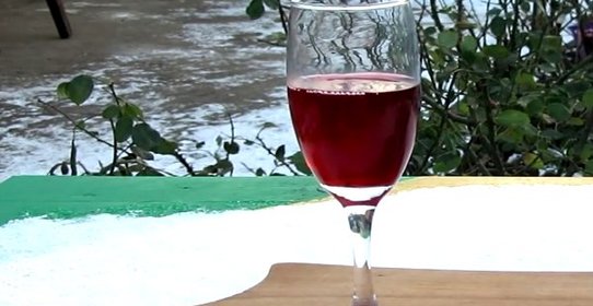 Вино из малинового варенья