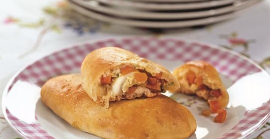 Пирожки с морковью и яйцами