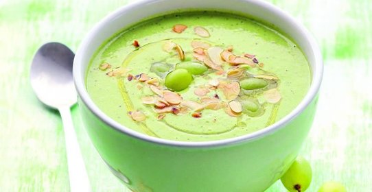 Гаспачо из огурцов и винограда