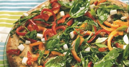 Пицца с эстрагоном и соусом песто