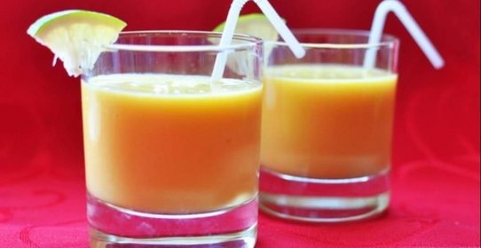 Манговое ласси