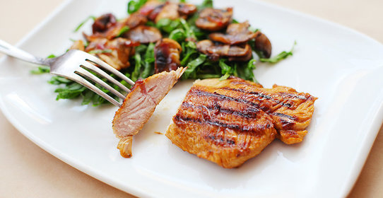 Индейка с грибами и шпинатом за 30 минут