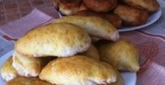 Пирожки дрожжевые на сухих дрожжах с грибами