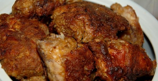 Золотистая жареная курица по‑деревенски со специями