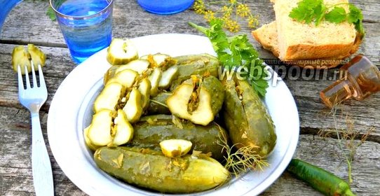 Фаршированные малосольные огурцы