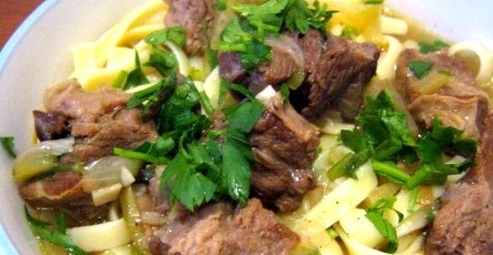 Лагман из говядины по-узбекски