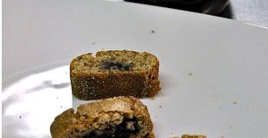 Миндальное печенье со сладкими оливками