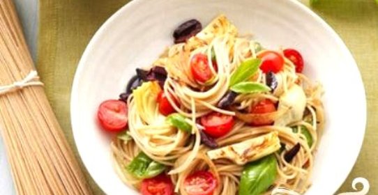 Паста с артишоками и помидорами