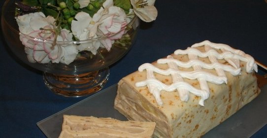 Блинный пирог с яблоками