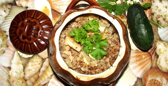 Гречка с патиссонами в горшочке