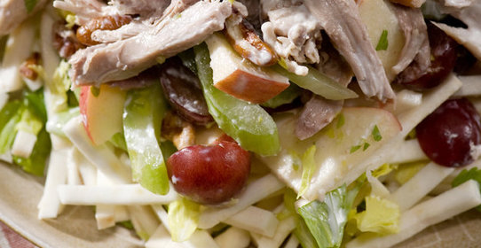 Салат из индейки с виноградом