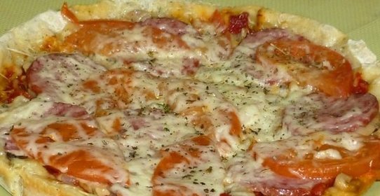 Пицца с сыром в мультиварке