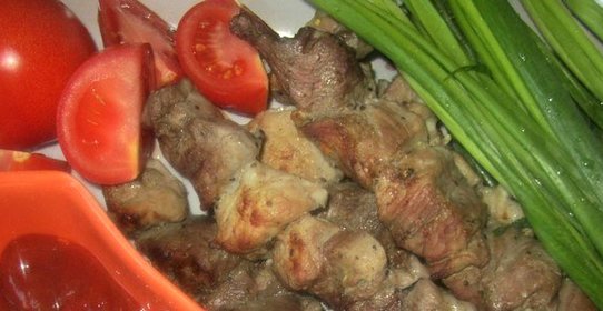 Свиной шашлык с киви