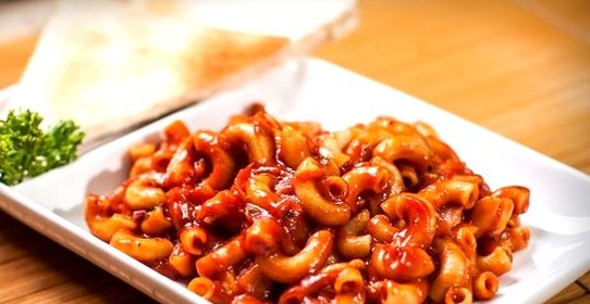 Макароны с томатным соусом