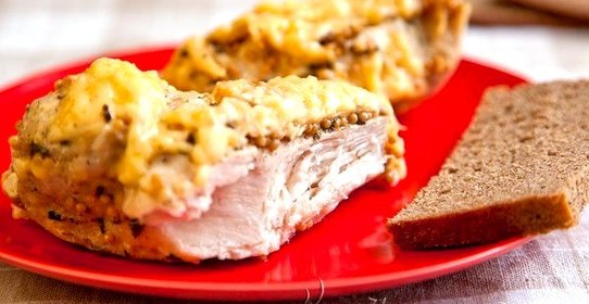 Куриная грудка в фольге под соусом