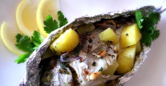 Рыба в фольге в аэрогриле