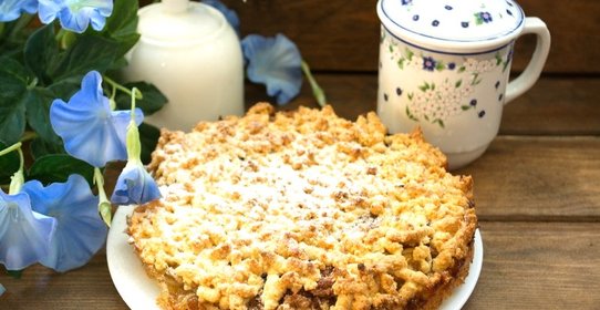 Тёртый пирог с яблоками