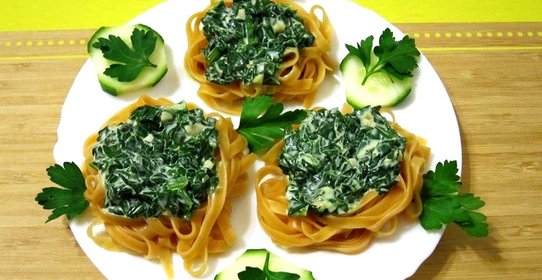 Тальятелле со шпинатом и сливочным сыром