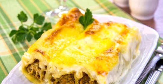 Каннеллони с индейкой и белыми грибами