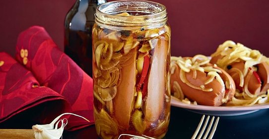 Острые утопенцы, маринованные шпикачки к пиву