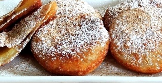 Нежные пирожки с яблоками