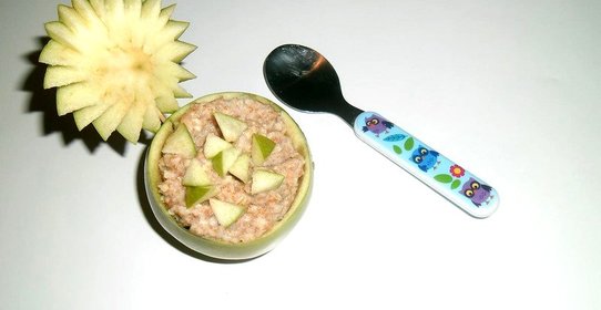 Овсяная каша в яблоке