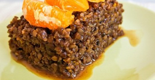 Гречка с финиками и апельсинами