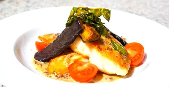 Белая рыба в сливочном соусе с анчоусами