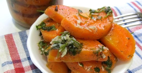 Маринованная морковь