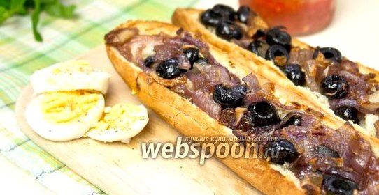 Брускетта с карамелизированным луком