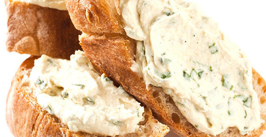 Брускетта с горчицей и маскарпоне