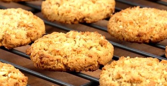 Овсяное печенье с медом и сметаной