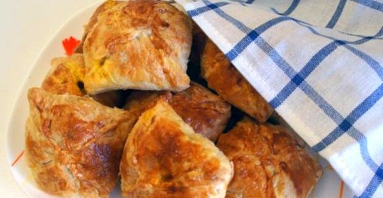 Пирожки с перепелиными яйцами