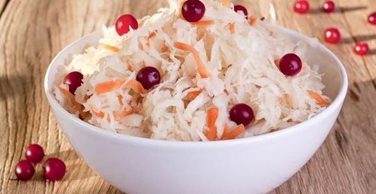 Маринованная капуста с клюквой