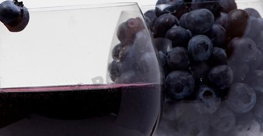 Домашнее черничное вино из черники