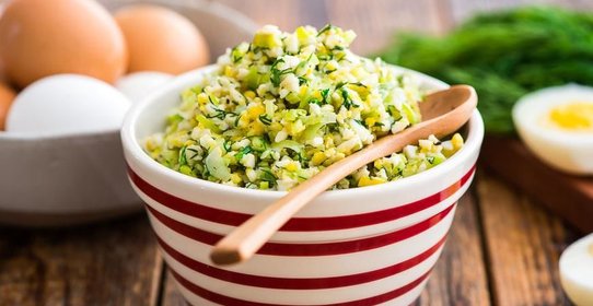 Начинка для пирожков из яиц и с ботвой и редисом