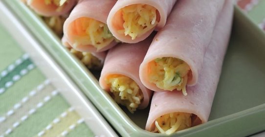 Рулеты из ветчины с сырной начинкой