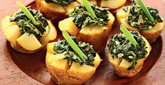 Печеный картофель с зеленой начинкой