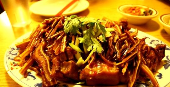 Маринованные свиные ушки