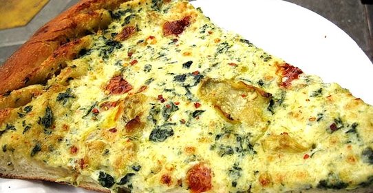 Пицца с чесноком и артишоками