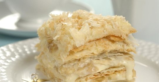 Торт «Наполеон» с бананами