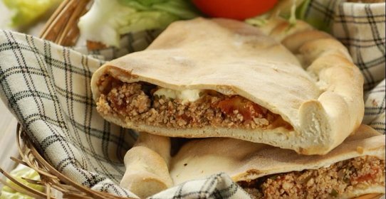 Пицца кальцоне