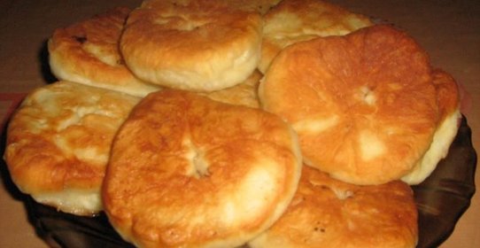 Пышные беляши с мясом на сковороде